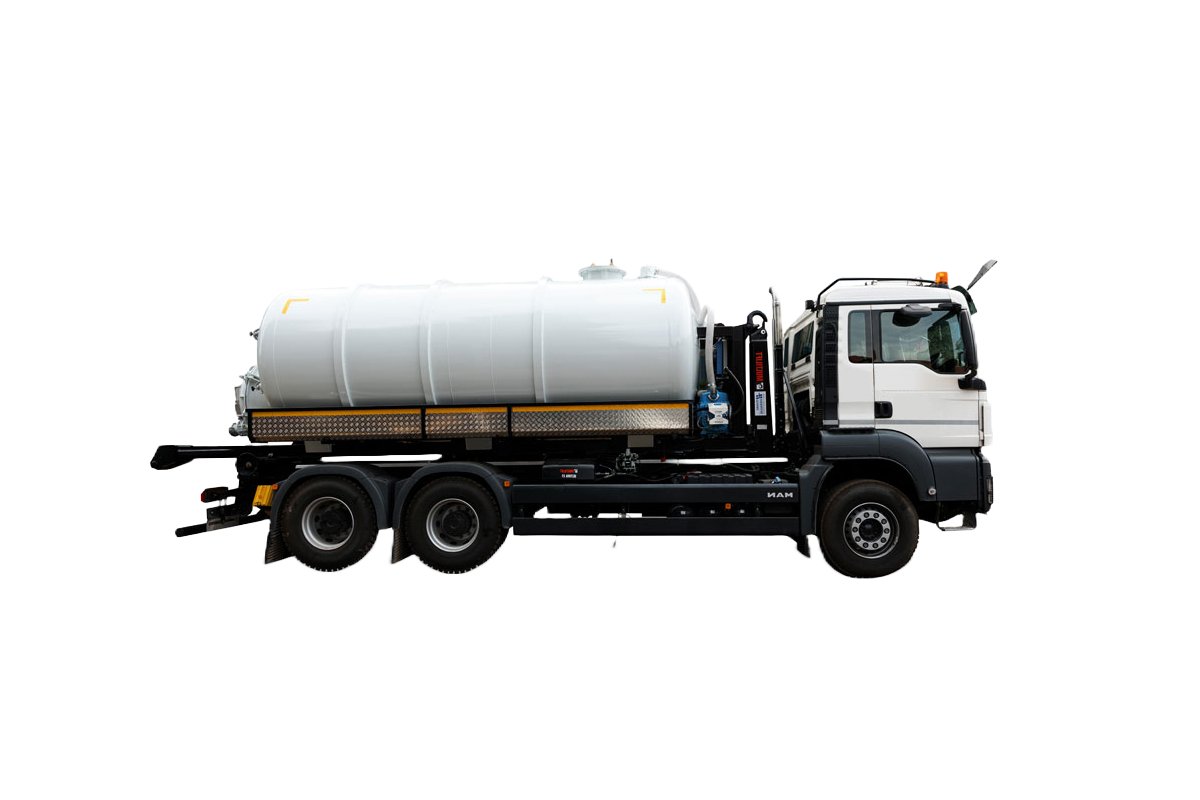 Tank truck for sewage cleaning and washing cover image